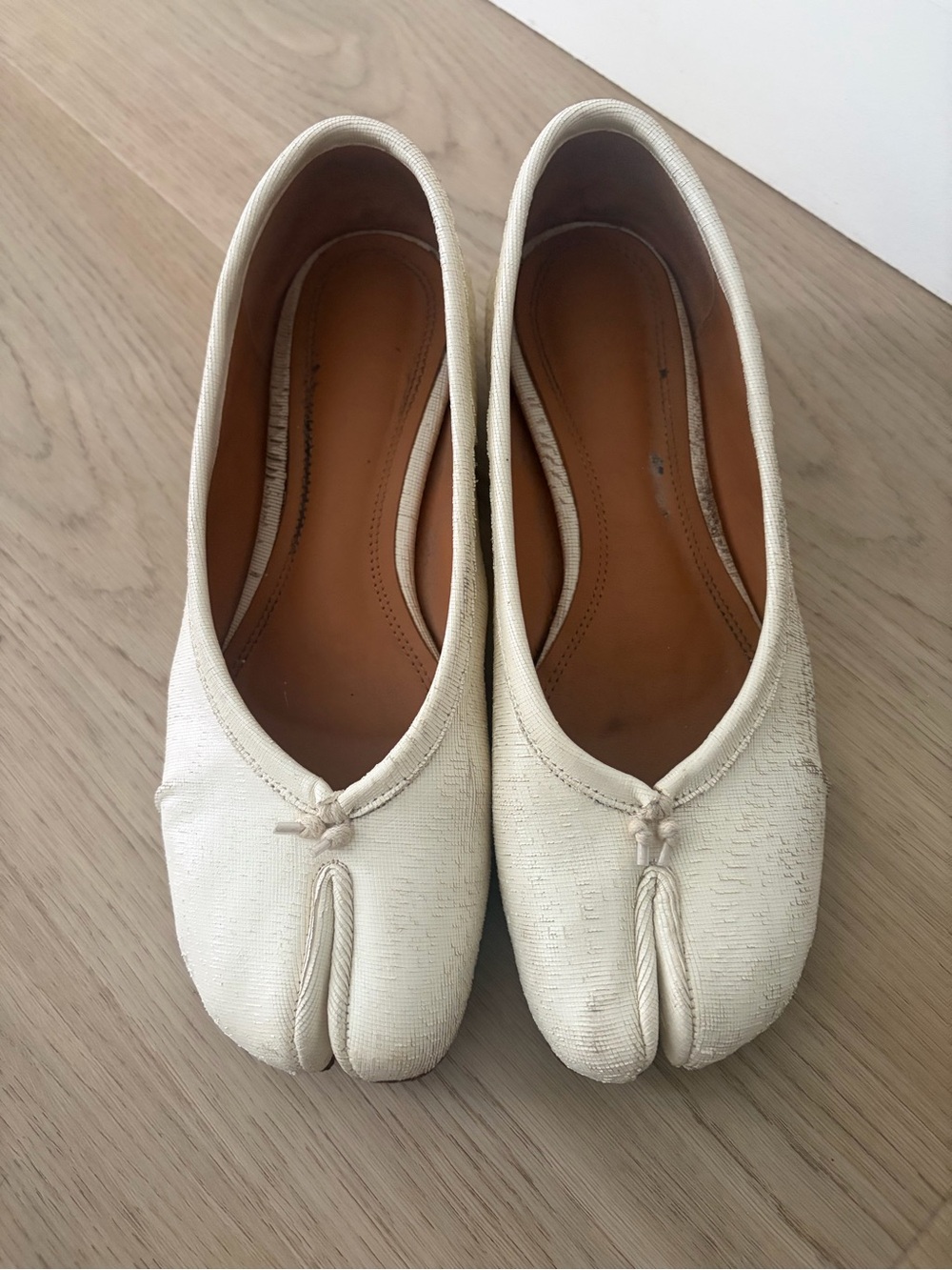 Tabis in cream